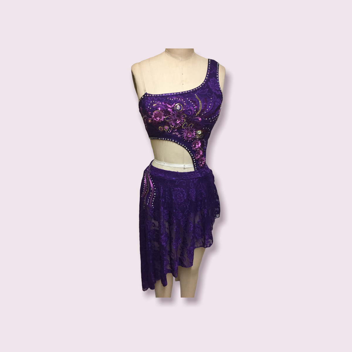 Competitive Costume made to order Purple Dance Costume with Applique a